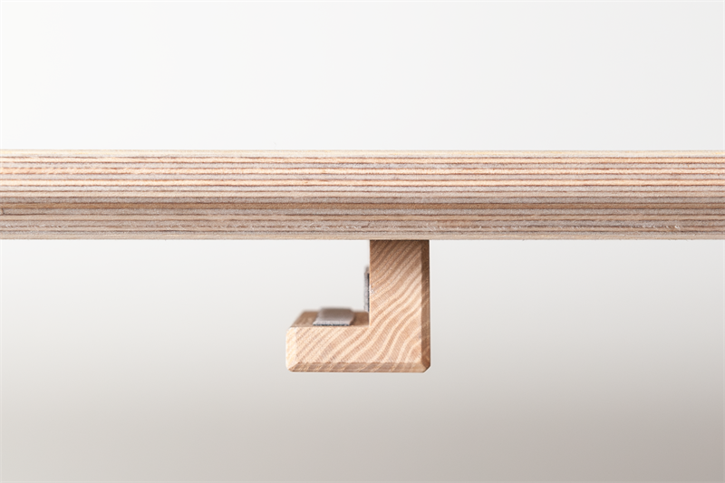 Upphängningsmedar i trä, trämedar, upphängningsmedar, detalj