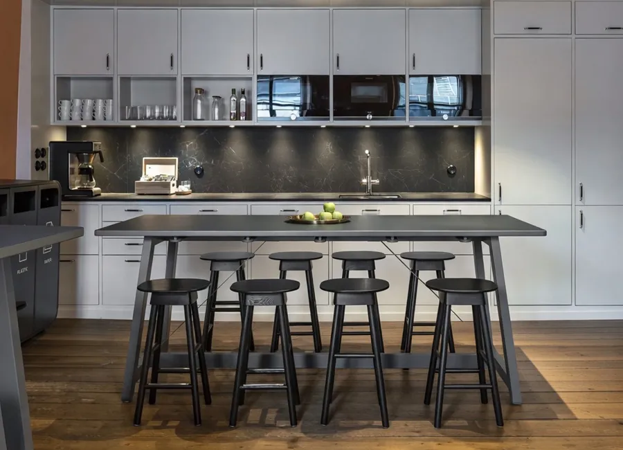 grok-image-03c3734d-8a5d-42cd-b3ec-048fb1a6b472