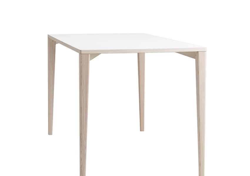 Nesso Bord - 001, beskuren