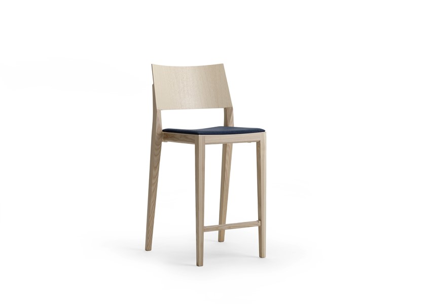 Tova hög stol klädd sits 1