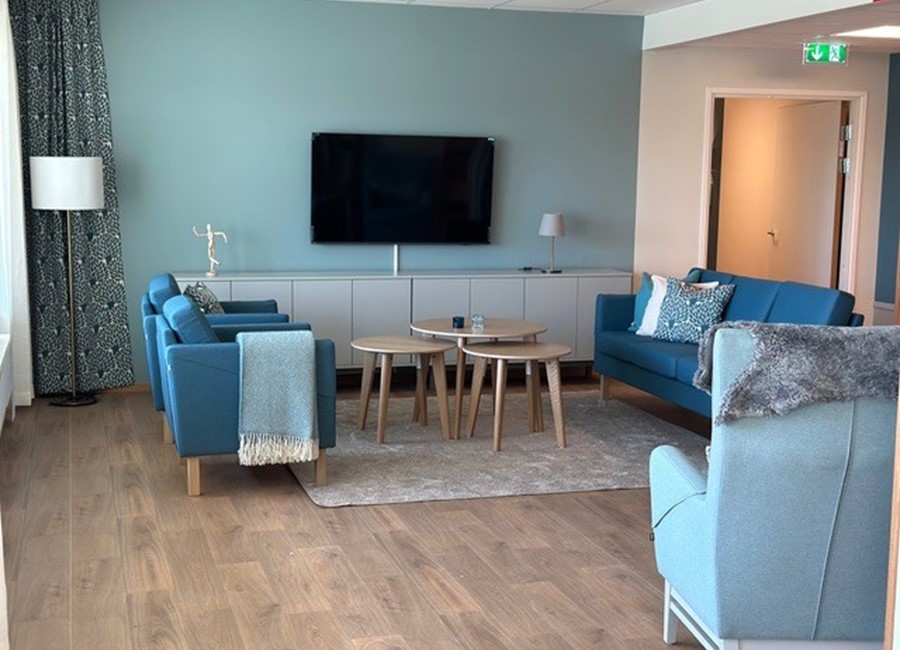 Sarek soffbord_satsbord ek 4_Villa Soldalen Halmstad Nina B Koncept