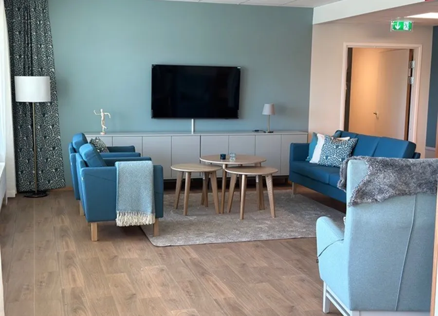 Sarek soffbord_satsbord ek 4_Villa Soldalen Halmstad Nina B Koncept